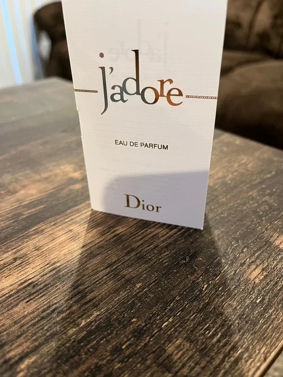 Dior J'adore Box - White with Gold Accents - Picture 1 of 3